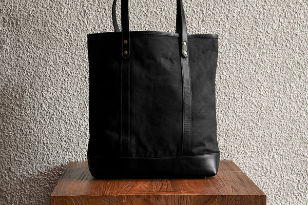 Slim Tote/Black - Waxed Twill - 1 Week Preorder