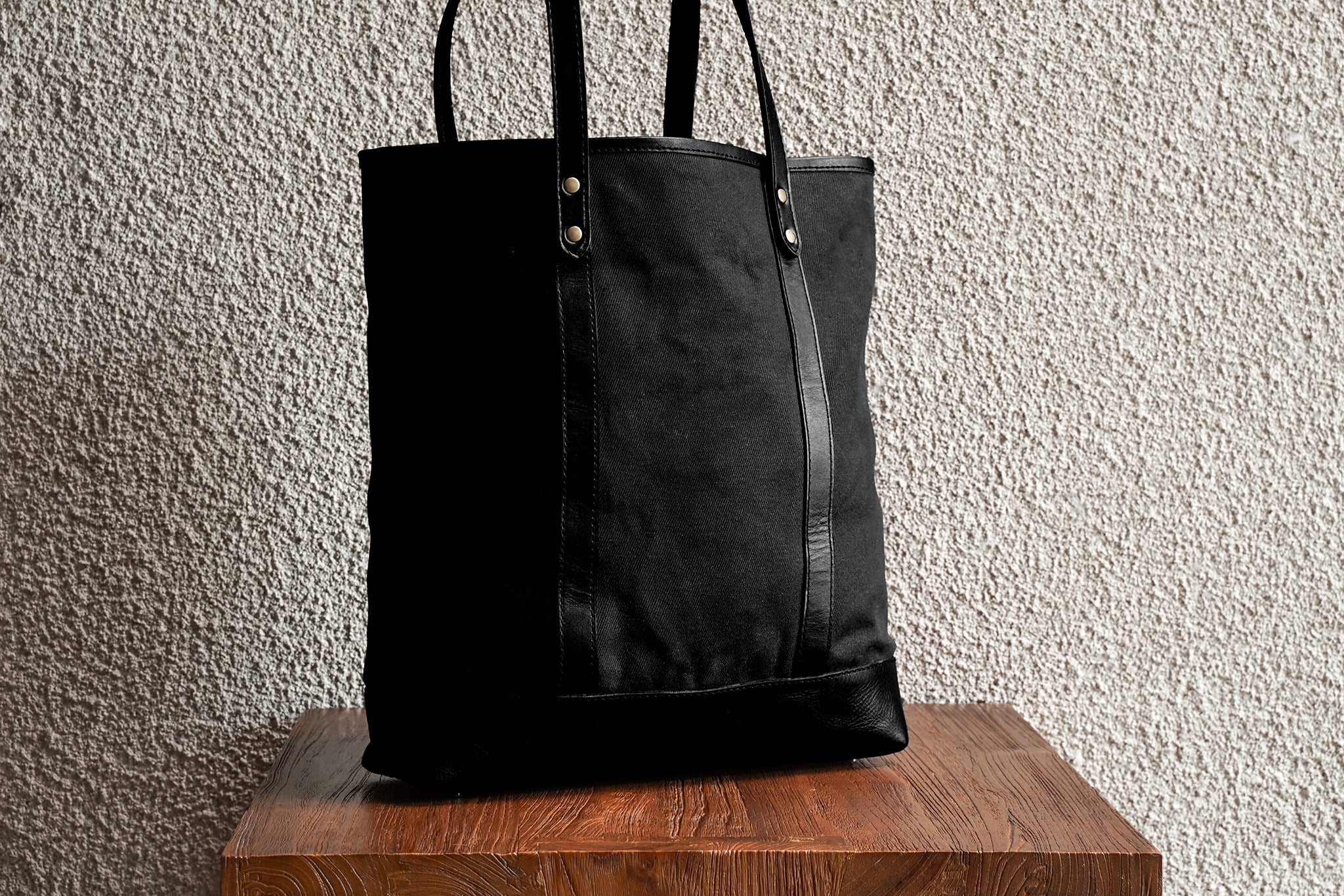 Slim Tote/Black - Waxed Twill - 1 Week Preorder