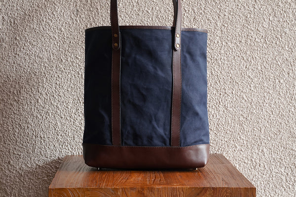 Slim Tote/Navy - Waxed Twill